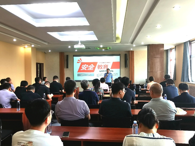 leyu乐鱼手机官网研究生安全工作专题培训会